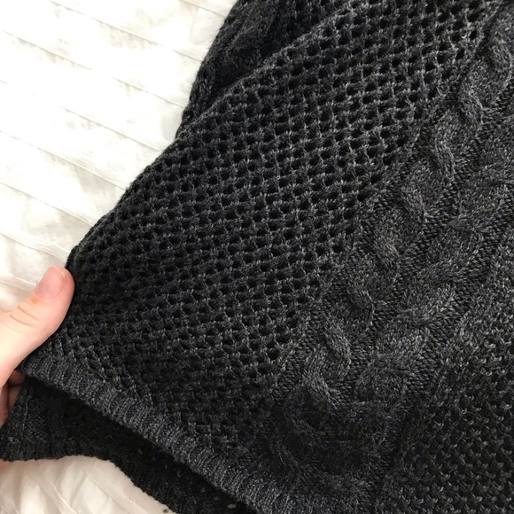 American Eagle Knit Sweater - Picture 3 of 5